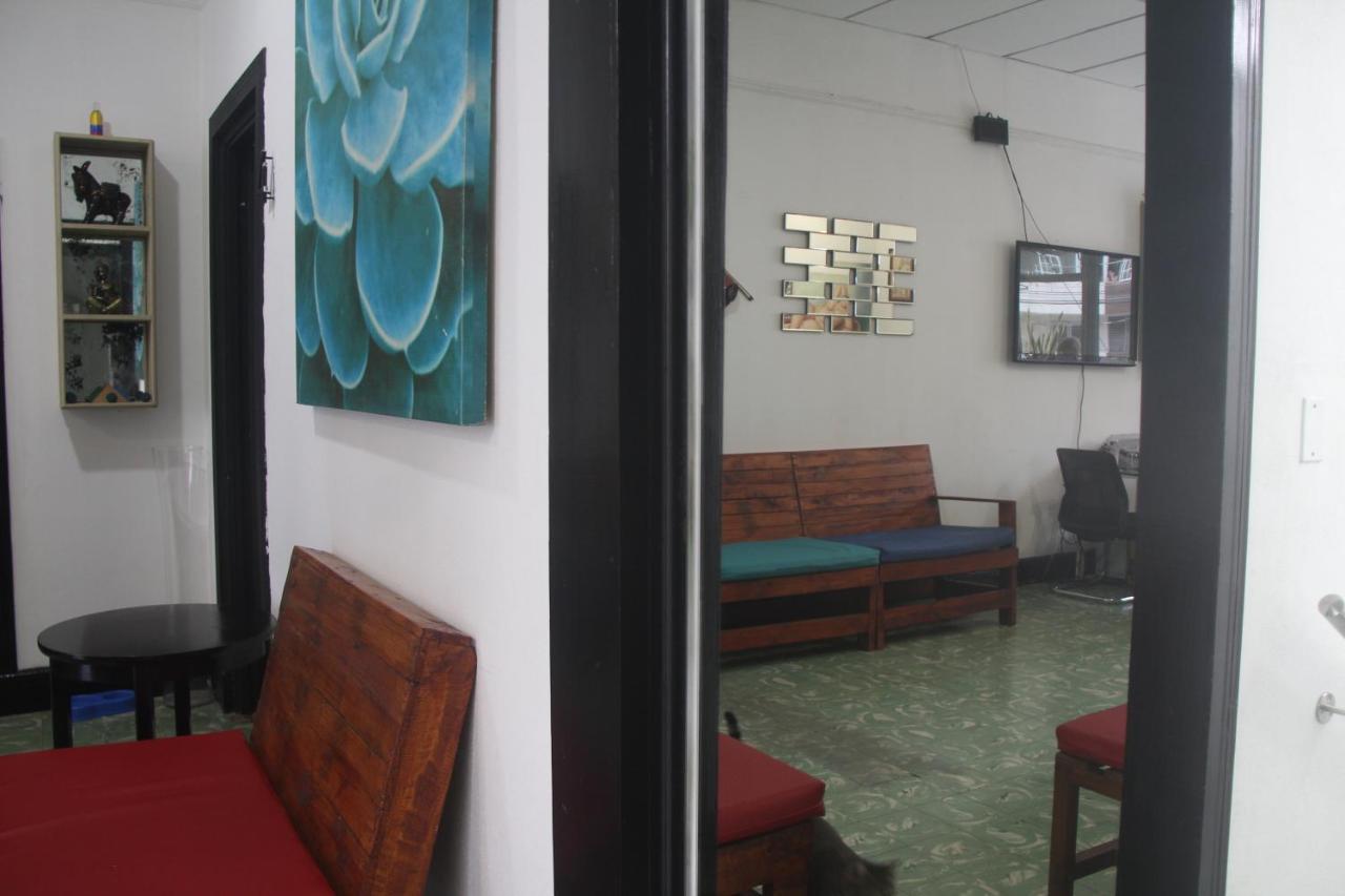 Eden`s Garden Hostel Panama-Stad Buitenkant foto