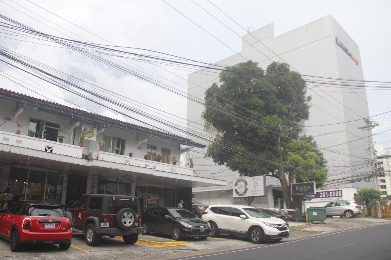Eden`s Garden Hostel Panama-Stad Buitenkant foto