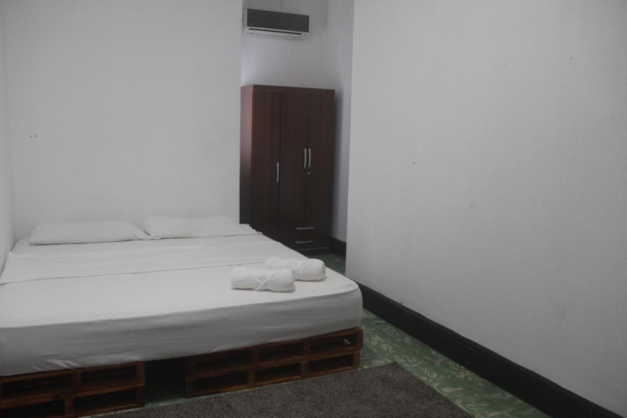 Eden`s Garden Hostel Panama-Stad Buitenkant foto