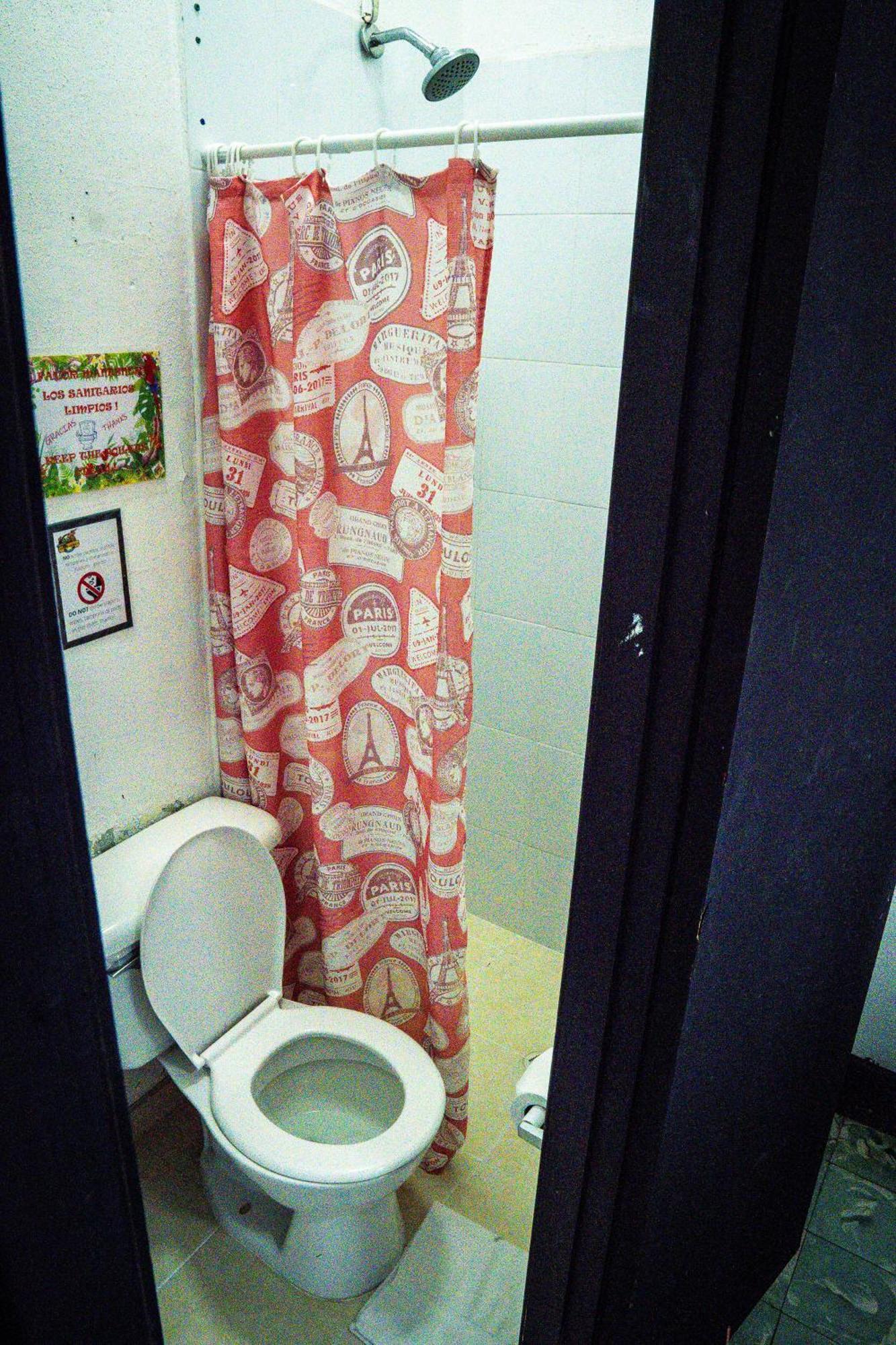 Eden`s Garden Hostel Panama-Stad Buitenkant foto